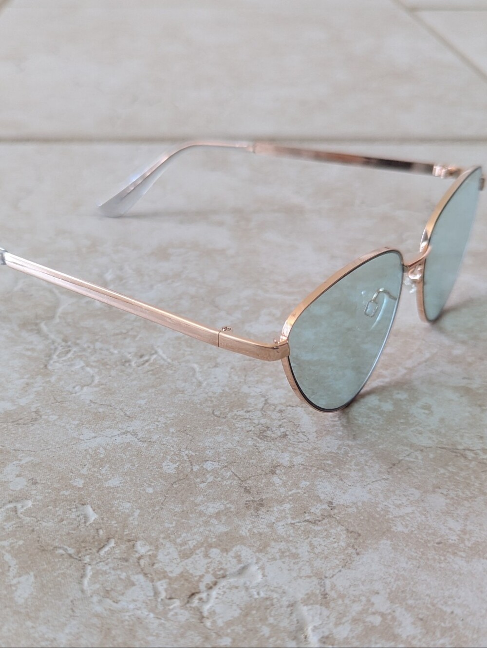 Rose Gold Frame Mirrored Lens Women’s Sunglasses